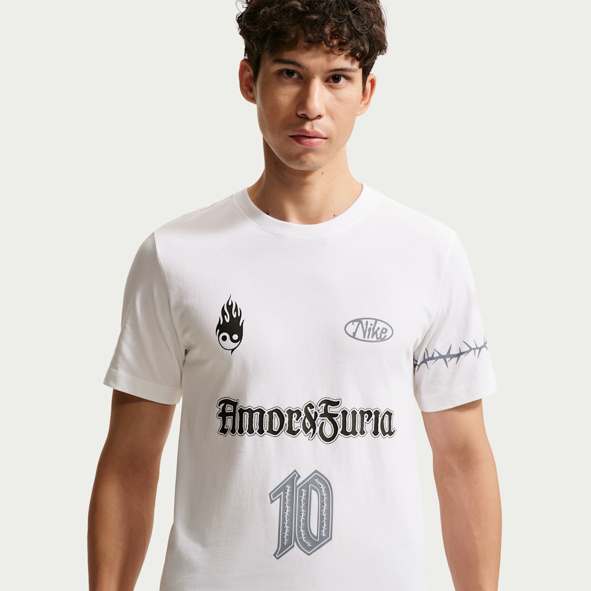 Mens White Tops and T-Shirts. Nike JP